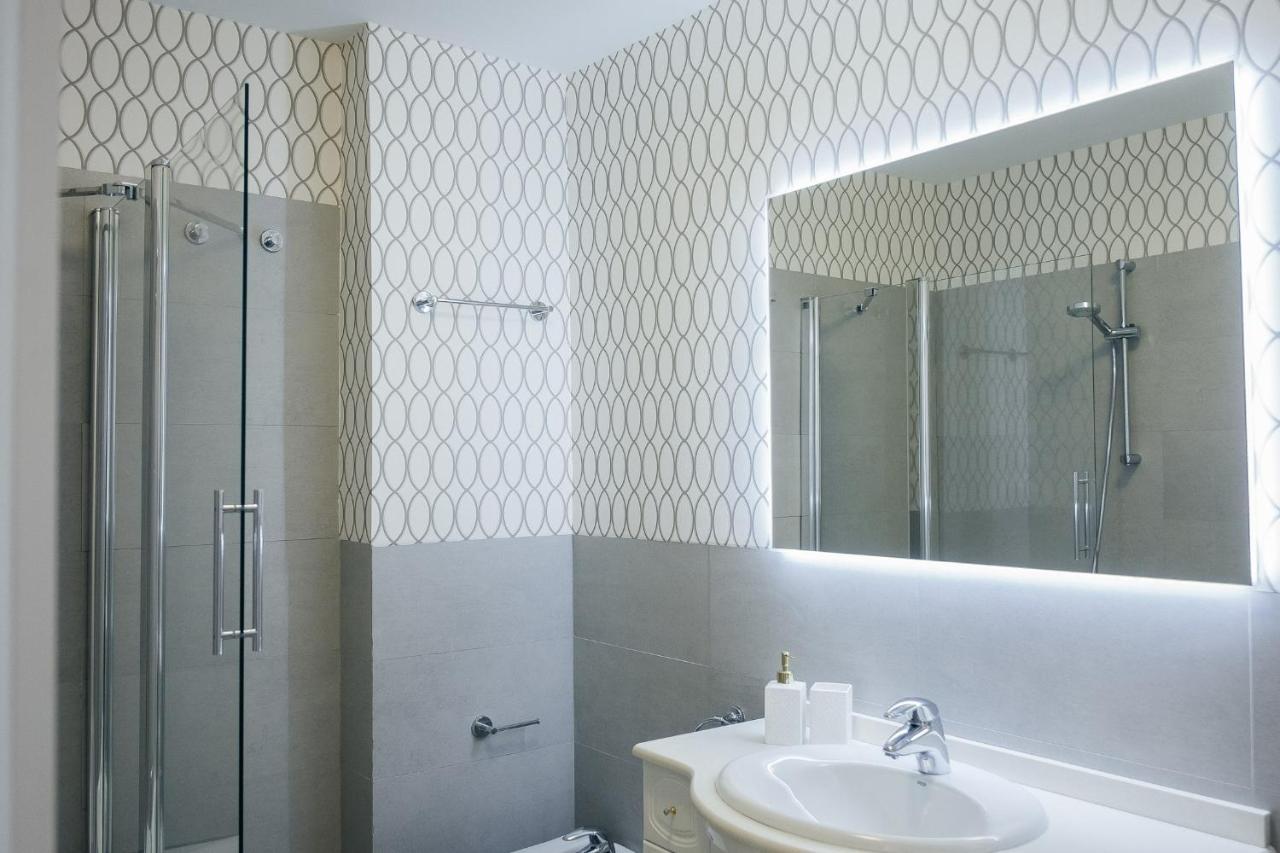 Apartemen 300 m² dengan 5 kamar tidur dan 4 kamar mandi pribadi di Salamanca Madrid Bagian luar foto